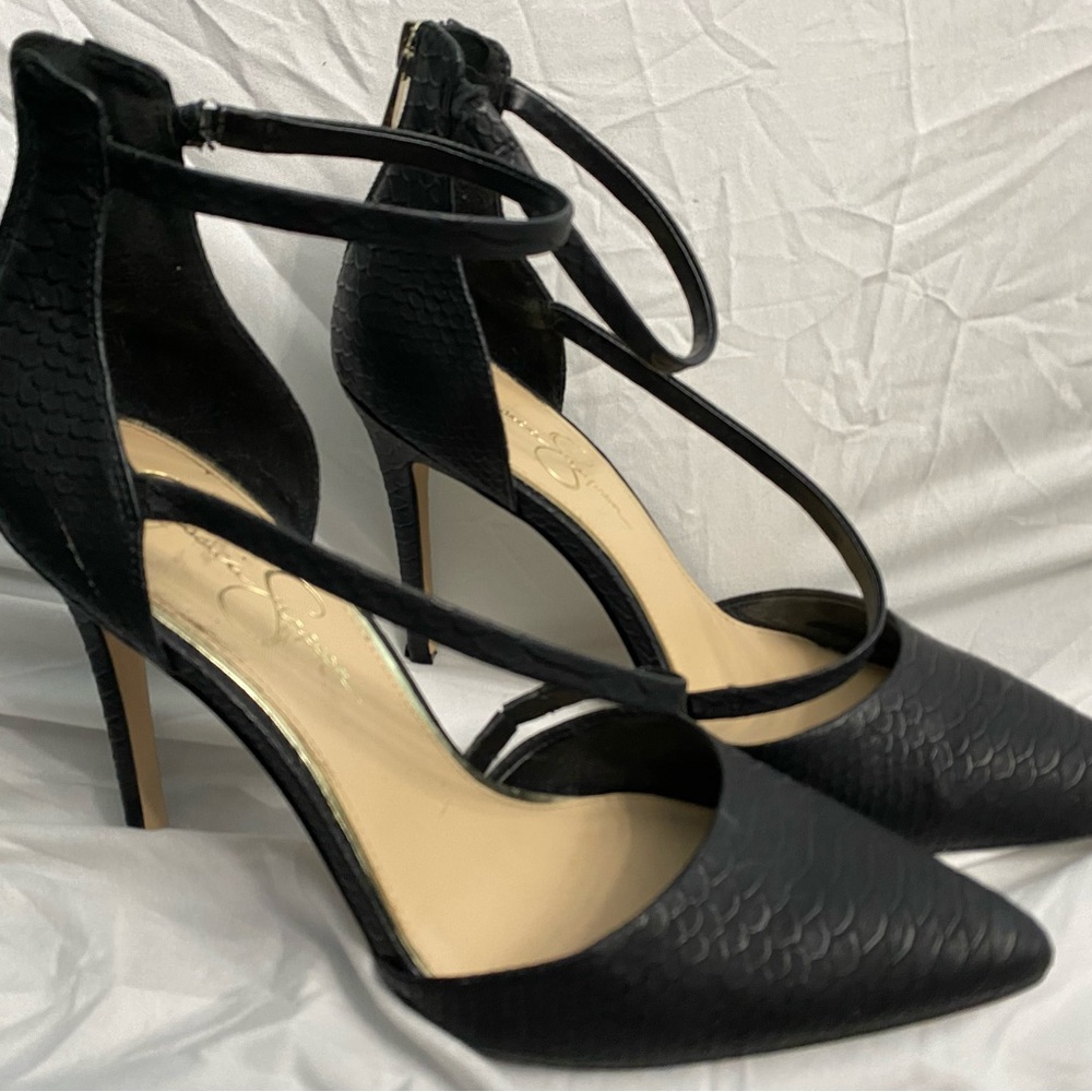 Jessica Simpson Black Textured Heels